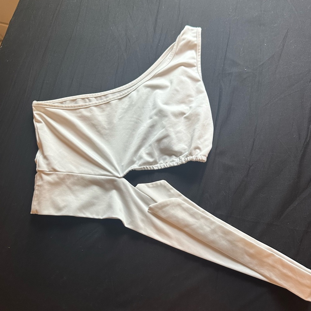 Crop top - Picture 2 of 3